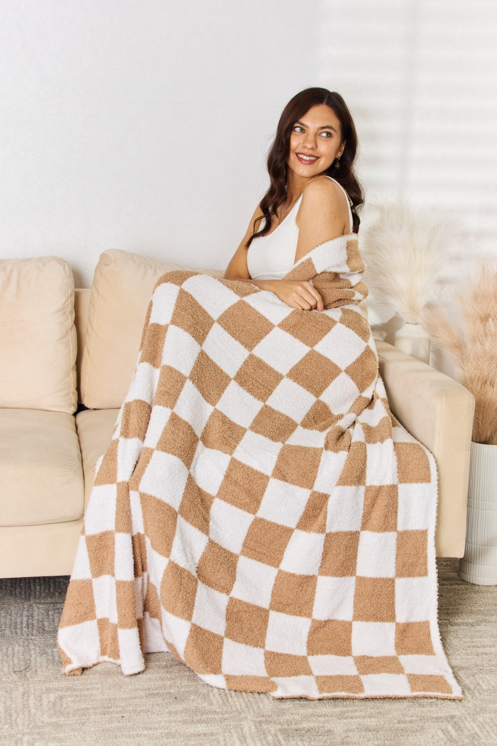 Cuddley Checkered Decorative Throw Blanket