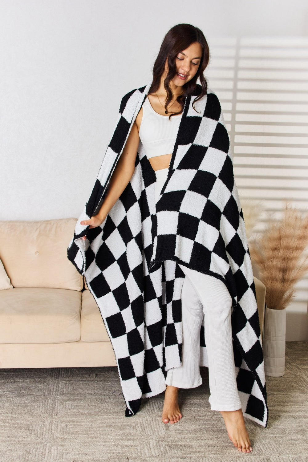 Cuddley Checkered Decorative Throw Blanket